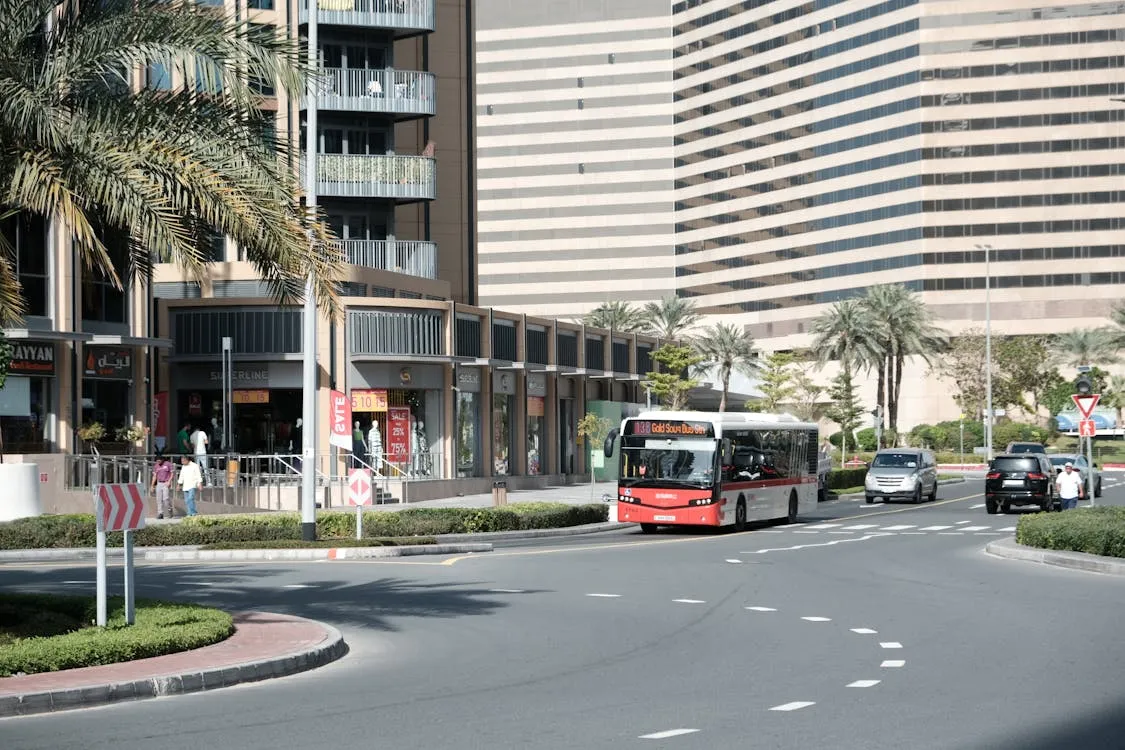 As the official airport shuttle bus service, Van Don Xanh provides a route connecting Van Don Airport to various locations within Quang Ninh province, notably Ha Long City. - Photo source Pexels